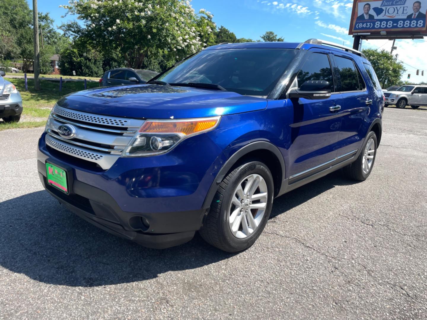 2015 BLUE FORD EXPLORER XLT (1FM5K7D86FG) with an 3.5L engine, Automatic transmission, located at 5103 Dorchester Rd., Charleston, SC, 29418-5607, (843) 767-1122, 36.245171, -115.228050 - Clean CarFax (no accidents reported!) Leather, CD/AUX/Sat/Bluetooth, Backup Camera, Dual Climate Control, Power Everything (window, locks, seats, mirrors), Power Liftgate, Heated Seats, Convenient Third Row, Rear Climate Control, All-weather Mats, Keyless Entry, Tow Package, Alloy Wheels. Local Trad - Photo#2